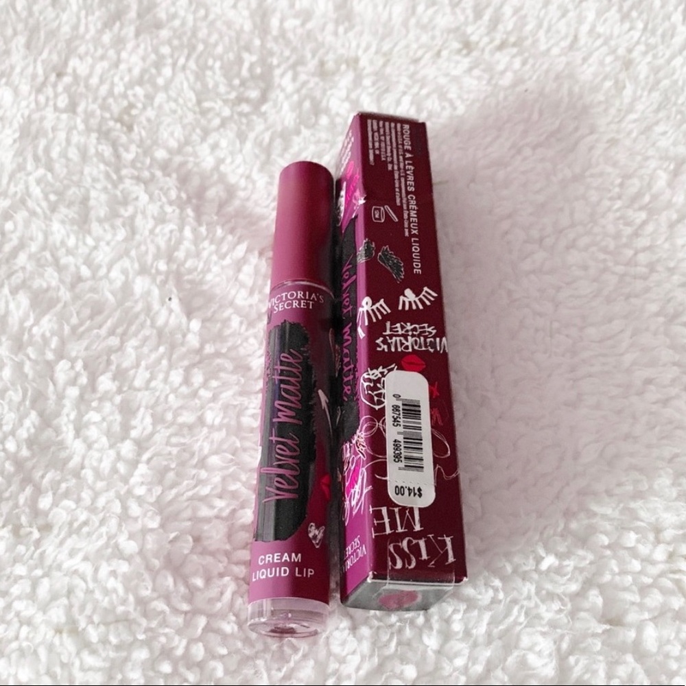 Victoria Secret Velvet Matte Lipstick